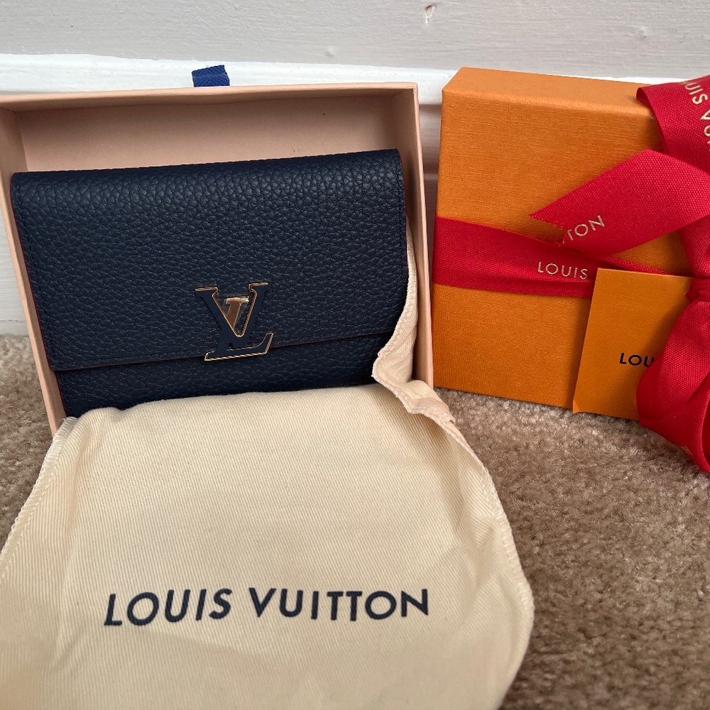 CAPUCINES COMPACT WALLET